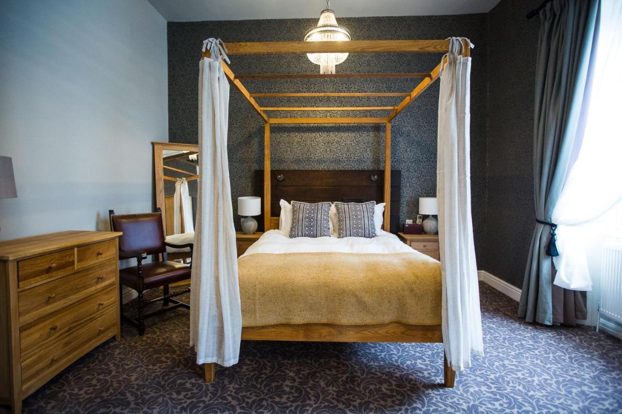The Blue Boar Hotel Witney Eksteriør billede