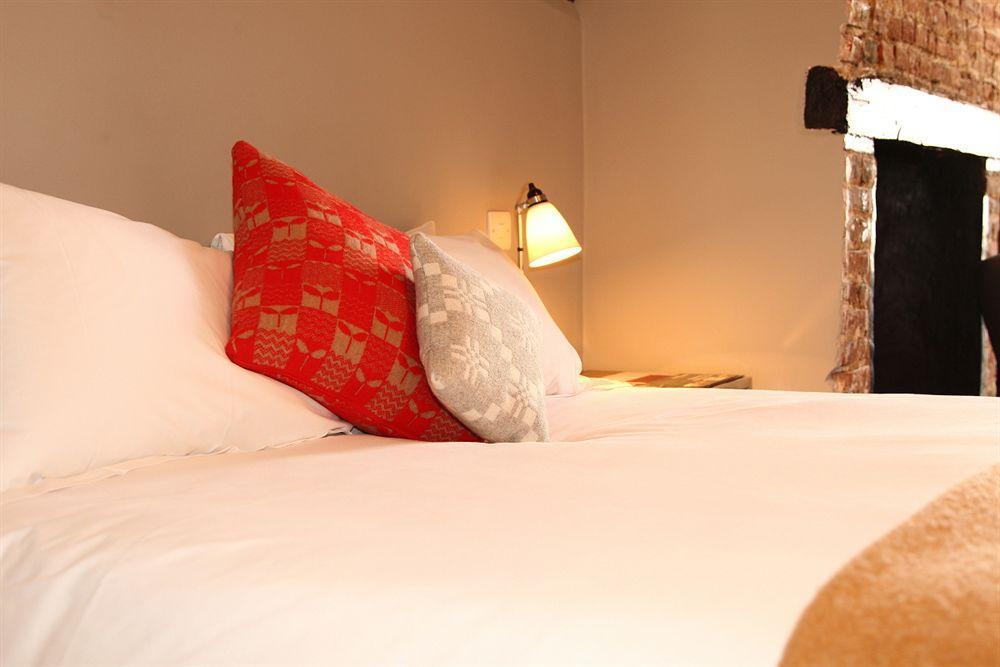 The Blue Boar Hotel Witney Eksteriør billede