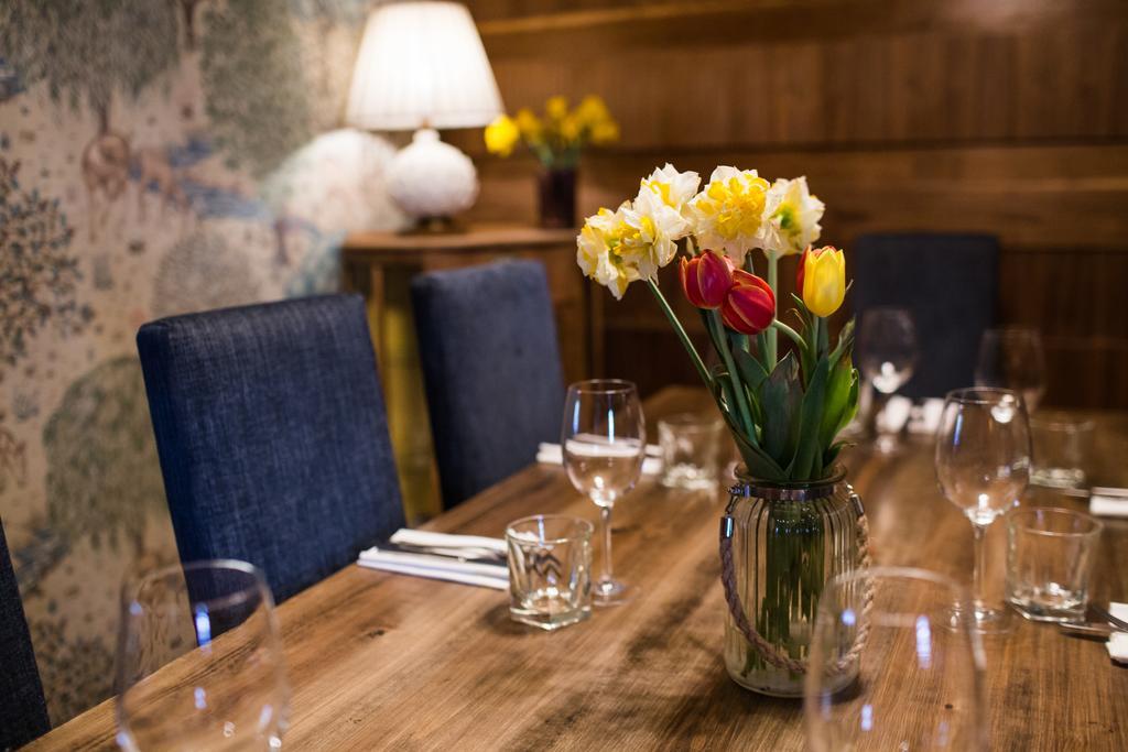 The Blue Boar Hotel Witney Eksteriør billede