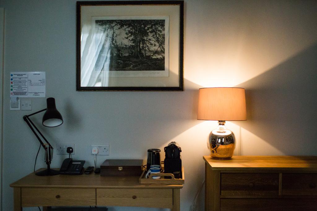 The Blue Boar Hotel Witney Eksteriør billede
