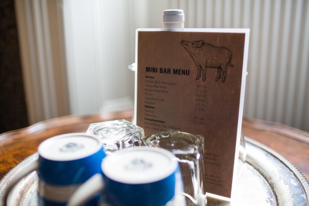 The Blue Boar Hotel Witney Eksteriør billede