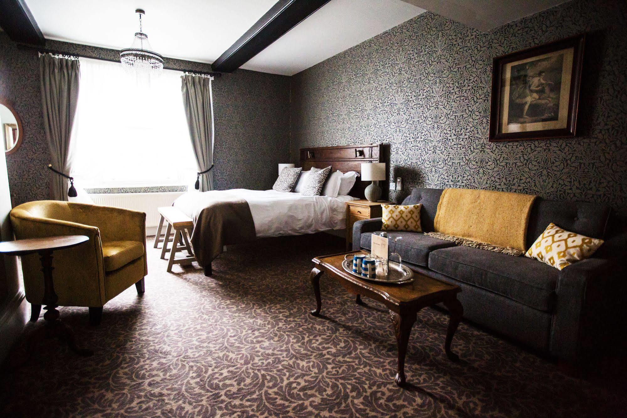 The Blue Boar Hotel Witney Eksteriør billede