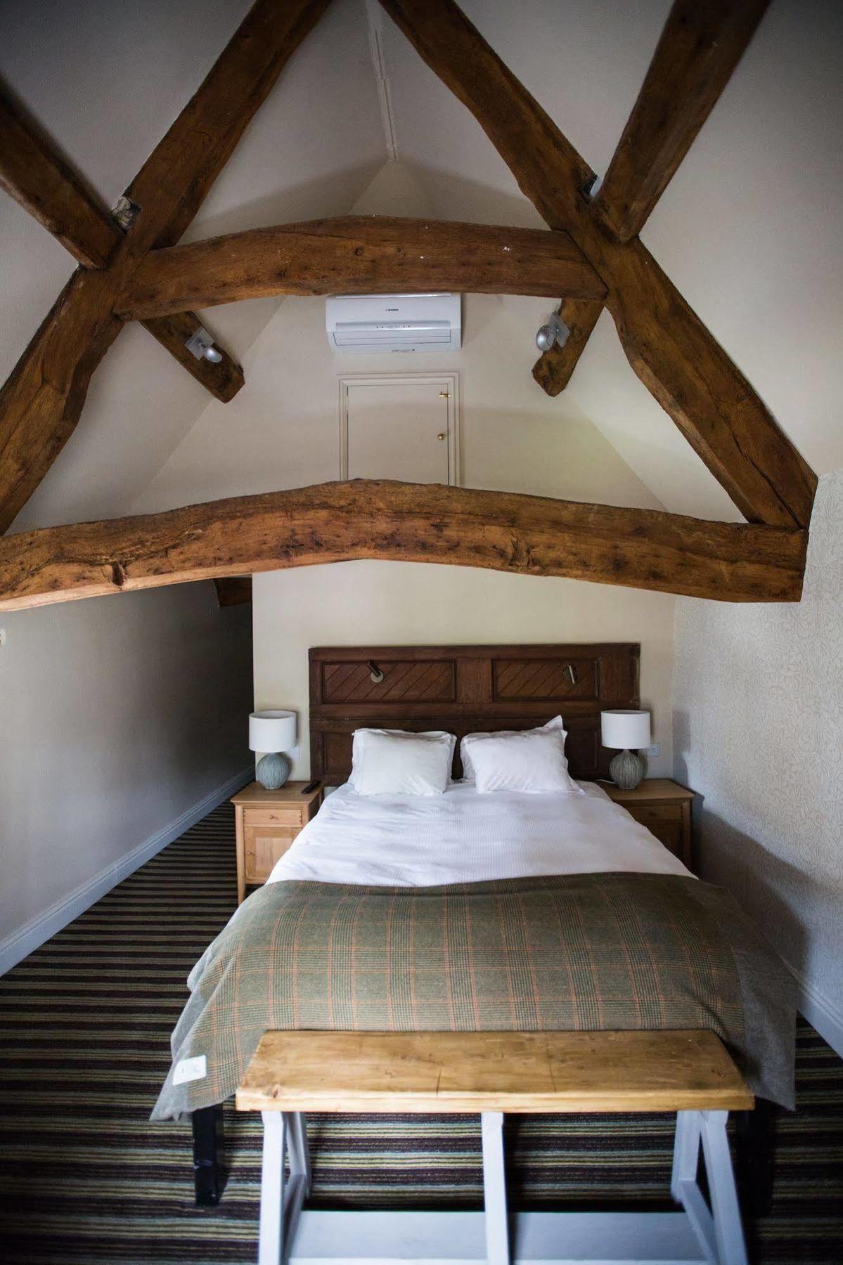 The Blue Boar Hotel Witney Eksteriør billede