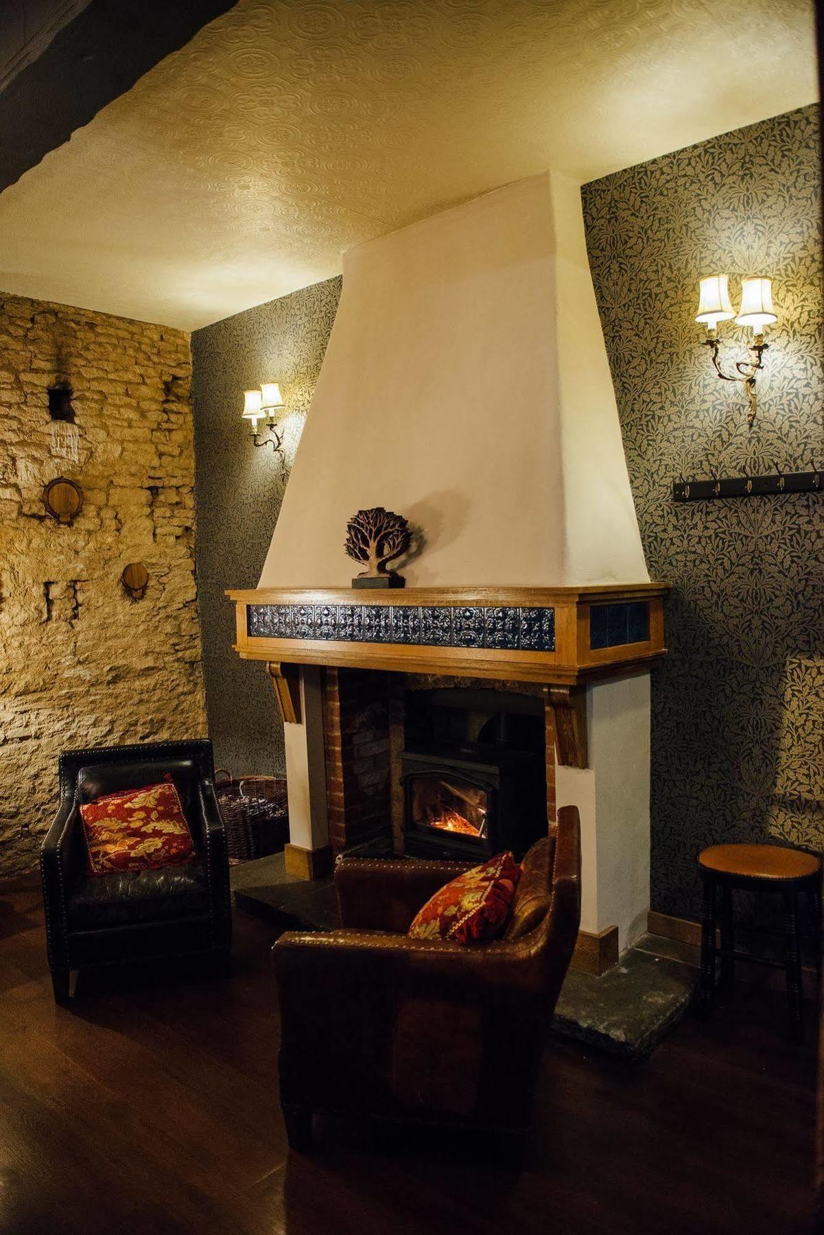 The Blue Boar Hotel Witney Eksteriør billede