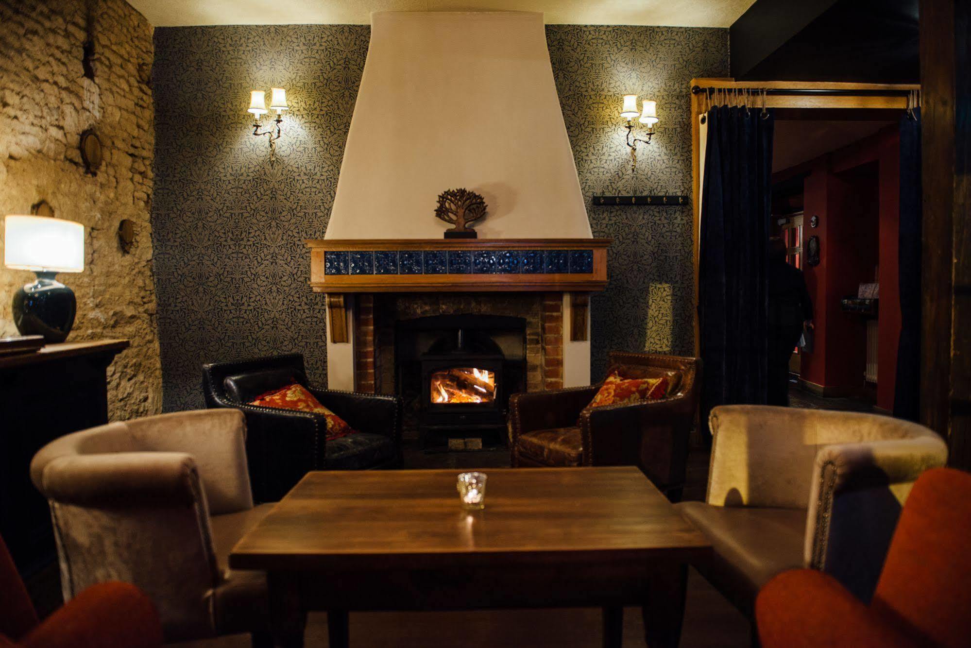 The Blue Boar Hotel Witney Eksteriør billede