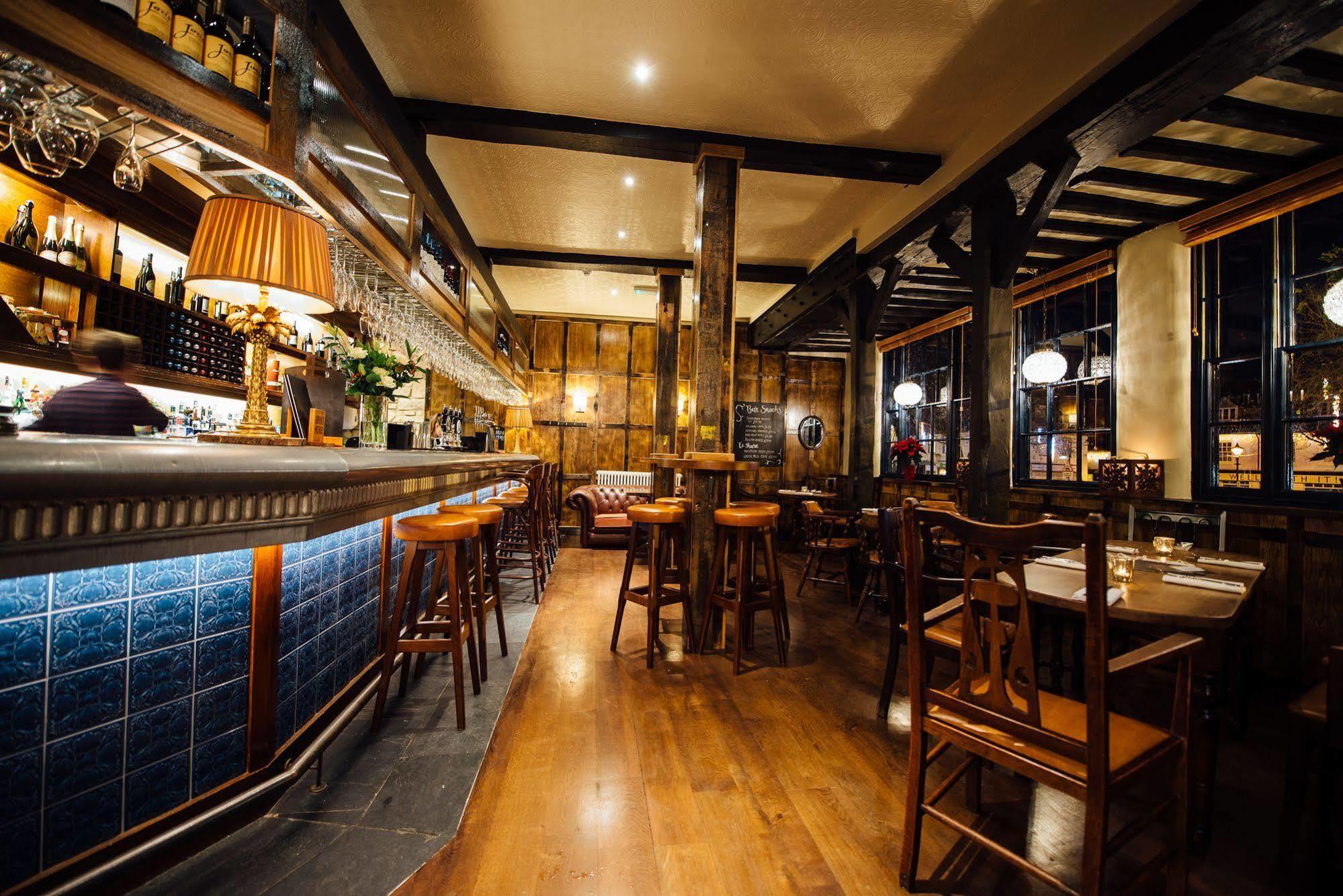 The Blue Boar Hotel Witney Eksteriør billede